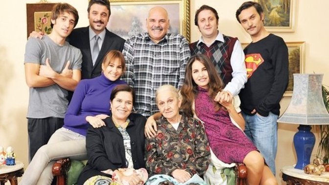 Bayramda eşimin ailesi ile gezmek sizce normal bir durum mu?