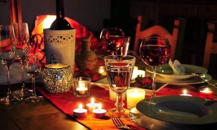 Hayalinizdeki romantik akşam yemeği nasıl olmalı?