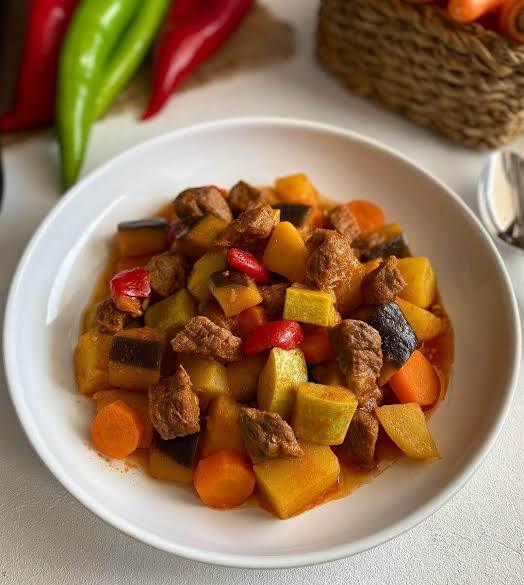 Her yemek içine et ve tavuk güzel gider mi? Hangi yemekler etsiz olmaz?