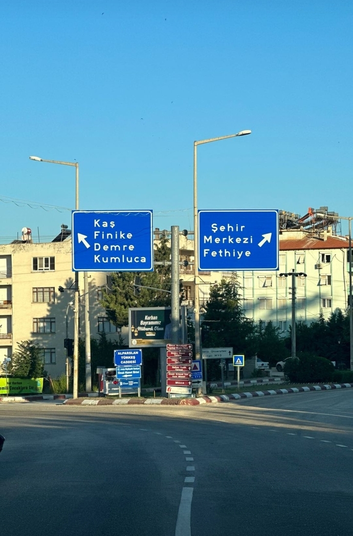 Siz olsanız hangi tarafa gidersiniz?