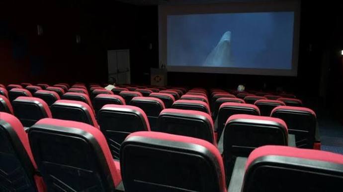 Sinema seyircisinin azalmasının sebebi sence nedir?