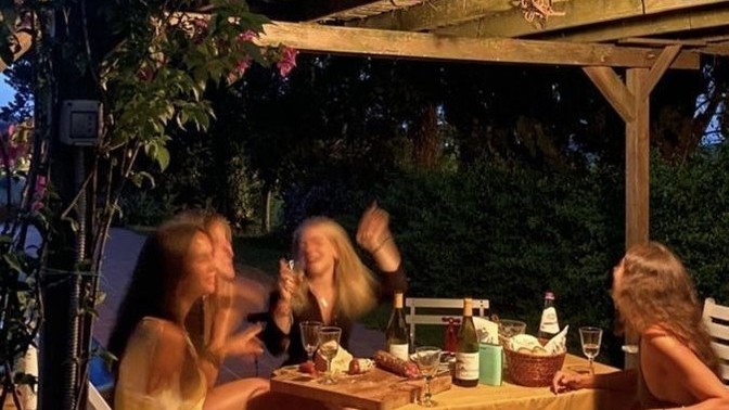 Herkes tatildeyken sen neredesin?
