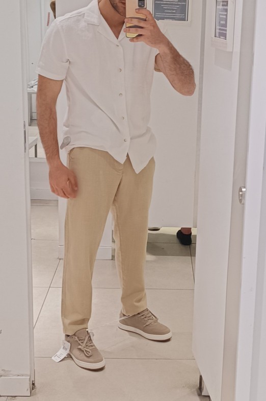 Sizce alttaki pantolon mu yukarıdaki mi?