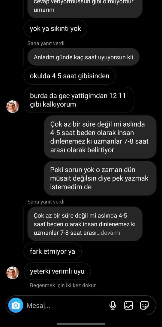 Sohbet tıkandı gitmiyor, sizce zorla mı konuşuyor?
