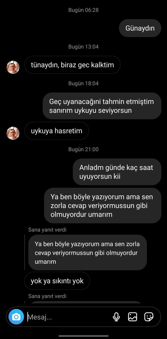 Sohbet tıkandı gitmiyor, sizce zorla mı konuşuyor?