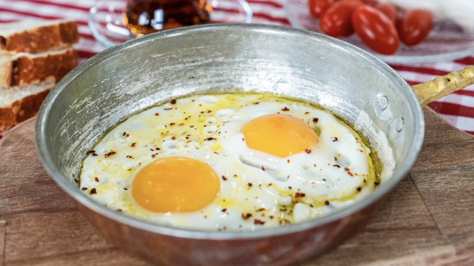 Yumurtayı sahanda mı seversiniz, haşlama olarak mı?