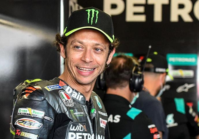 Sizce Marc Marquez mi yoksa Valentino Rossi mi?