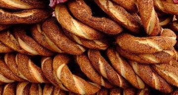 Bursada simite %35 zam geldi, 1 Temmuzdan itibaren 10 TL olacak. Ne düşünüyorsunuz?