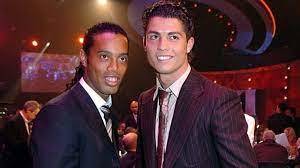 Sizce bu iki futbol efsanesinden hangisi daha yetenekli: Ronaldo mu, Ronaldinho mu?