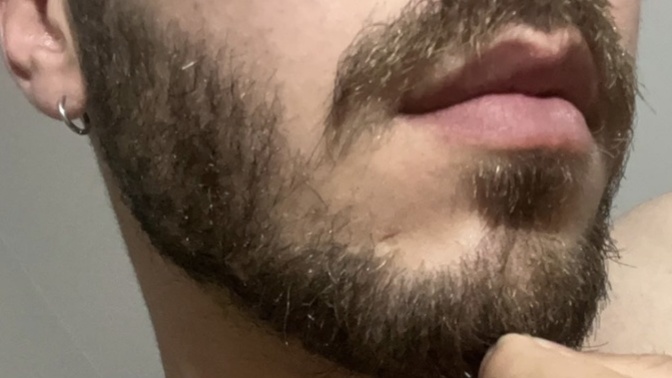Erkeklerde kalın dudak çekici mi?