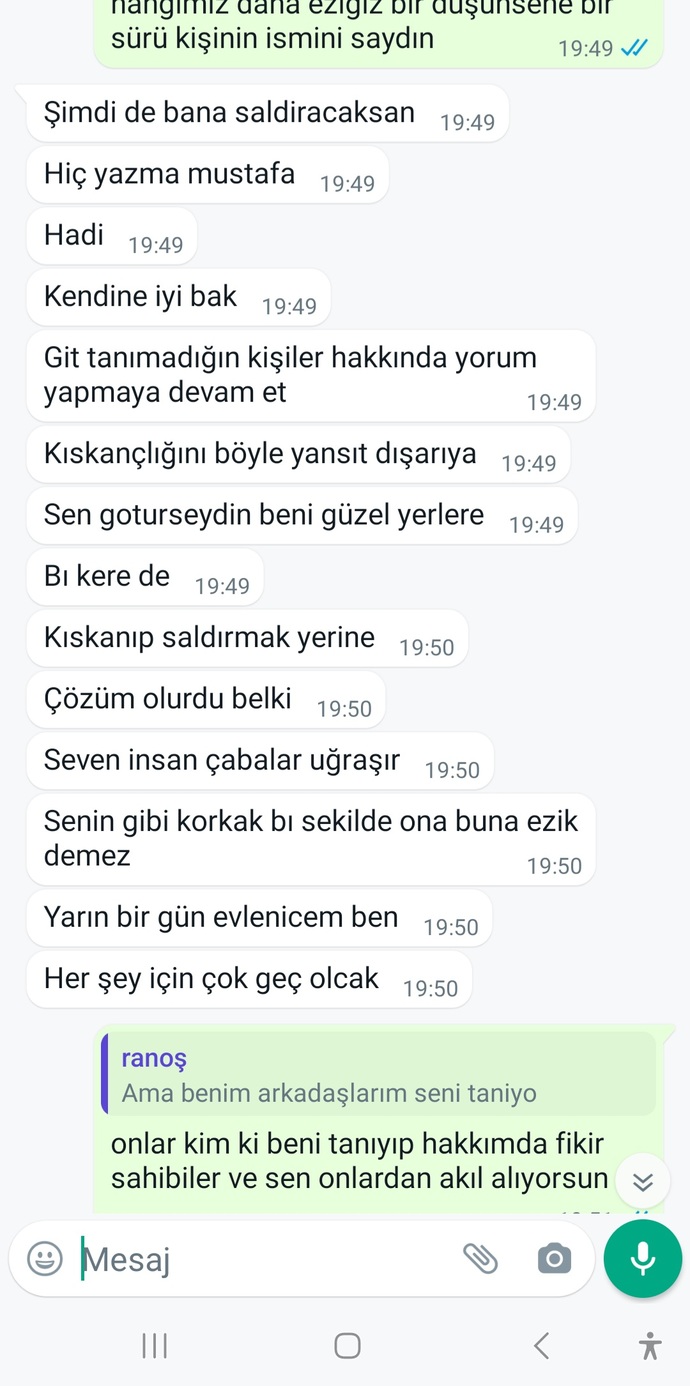 Arkadaşını sevgilisine savunan kızdan olur mu?