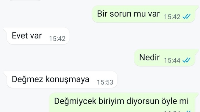 Arkadaşını sevgilisine savunan kızdan olur mu?