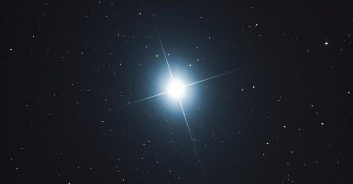 Nedir sirius b? Bazı insanlar oradan geldiğini söylüyorlar. Özelliği nedir?