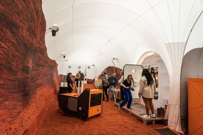 NASA, 4 kişiyi bir yıllığına yapay Mars habitatına kapattı. Onlardan biri olmak ister miydin?