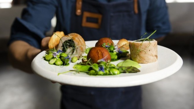 Gastronomi bölümü okuyan ya da bu bölüm hakkında bilgisi olanlar bakabilir mi?