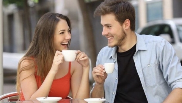 Bir erkek aşık olduğun da nasil davranır?