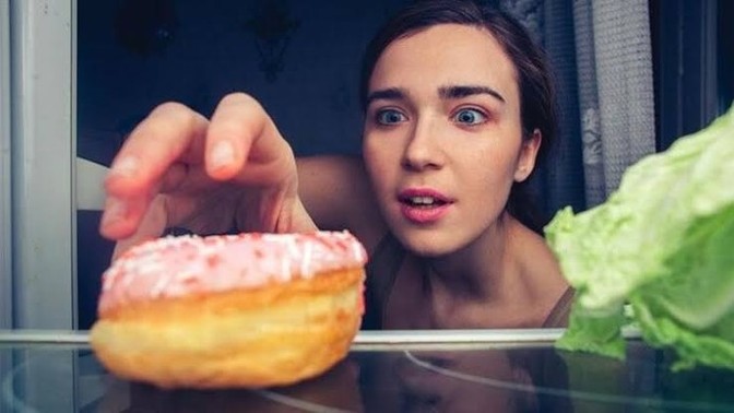 Saat kaçtan sonra yemek yemek kilo aldırır?