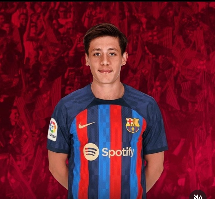 Barcelona Başkanı:Deco bugün Türkiyedeydi. Arda Güler yetenekli bir oyuncu. Onu transfer etmek istiyoruz. dedi. Ne düşünüyorsunuz?