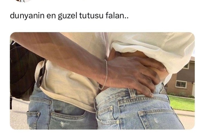 Tatlı bir tutuş değil mi?