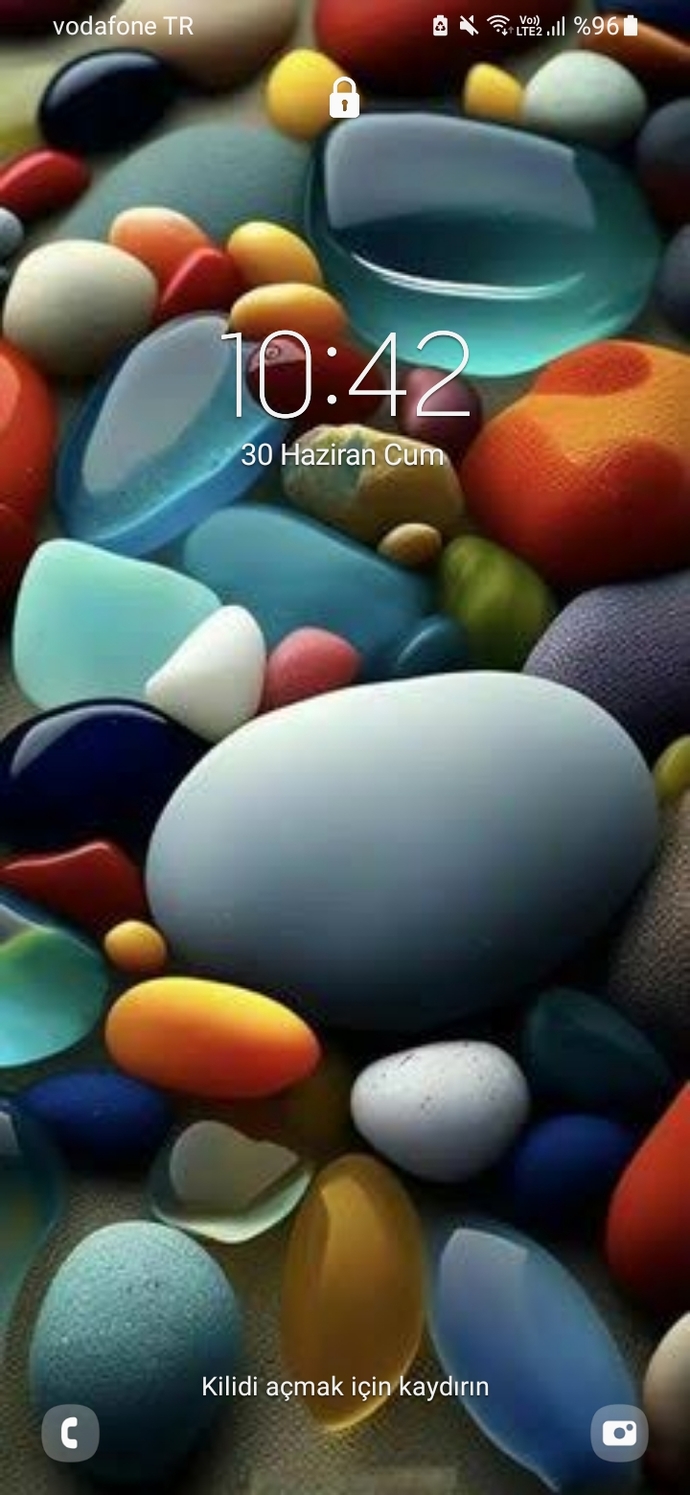 Telefon kilit ekranınızda ne var?