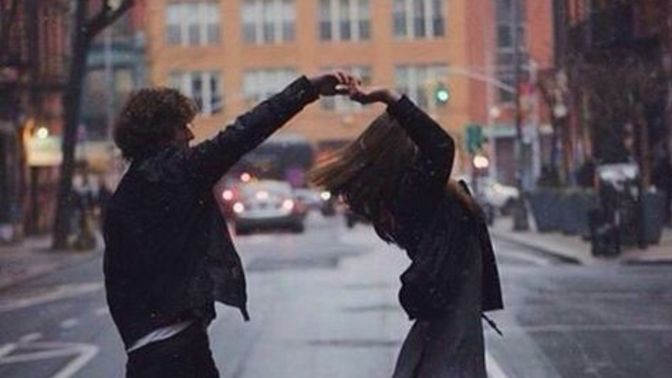 Maddi durumunuz iyiyse sevgilinizin her istediğini alır mısınız?