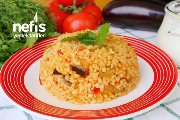 Bulgur pilavı sade mi olur sebzeli mi ?
