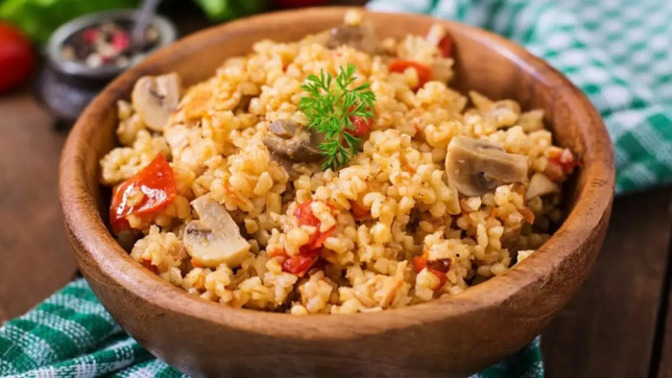 Bulgur pilavı sade mi olur, sebzeli mi?