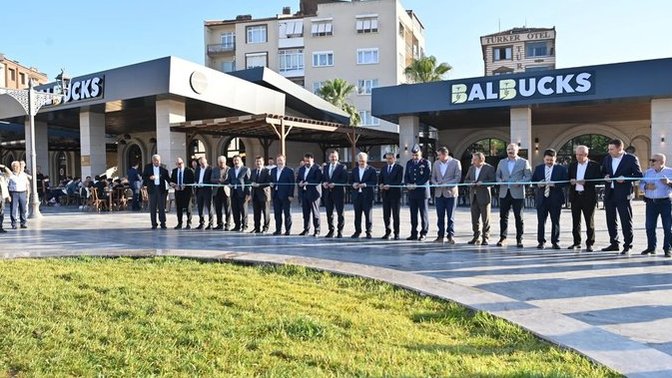 Balıkesir Büyükşehir Belediyesi "Balbucks" adında kahveci açmış. Starbucks'a rakip olur mu?