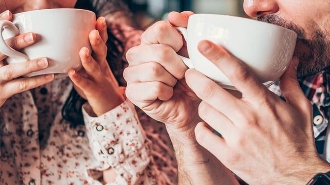 Kolay mı aşık olursun yoksa aşık olmak senin için zor mu?