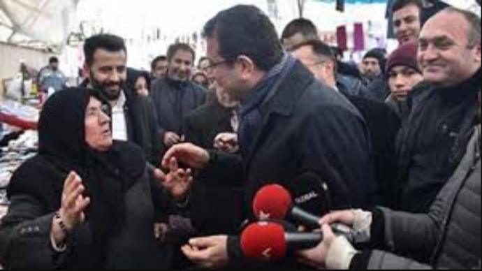 Eşimin oğlu bana çok yakın davranıyor benim oğlum da bunu farketti kavga çıkardı 3 haftadır böyleyiz ne yapmalıyım anlaşamıyoruz?