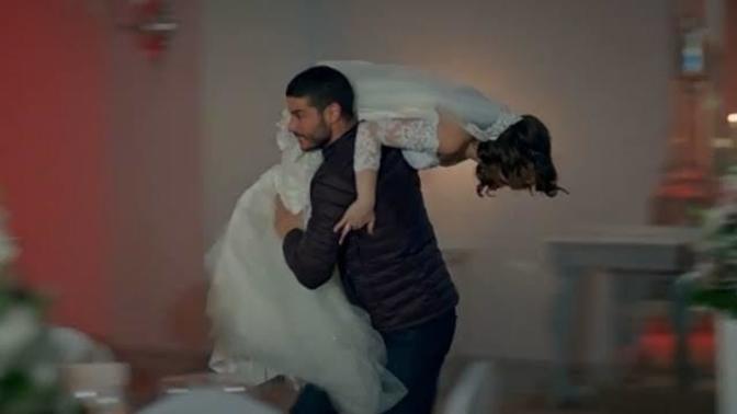 Aileniz, sevdiğiniz kişiyle evlenmenize izin vermiyor! Onunla kaçar mıydınız?