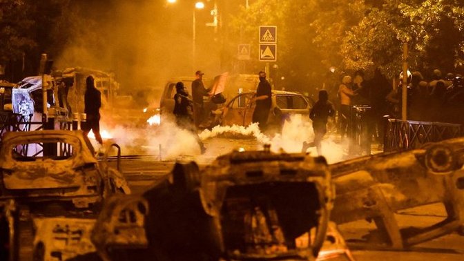 Fransa'daki protestoları ve şiddet olaylarını duydunuz mu?