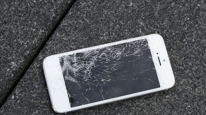 Cep telefonunuzu hiç düşürdünüz mü?