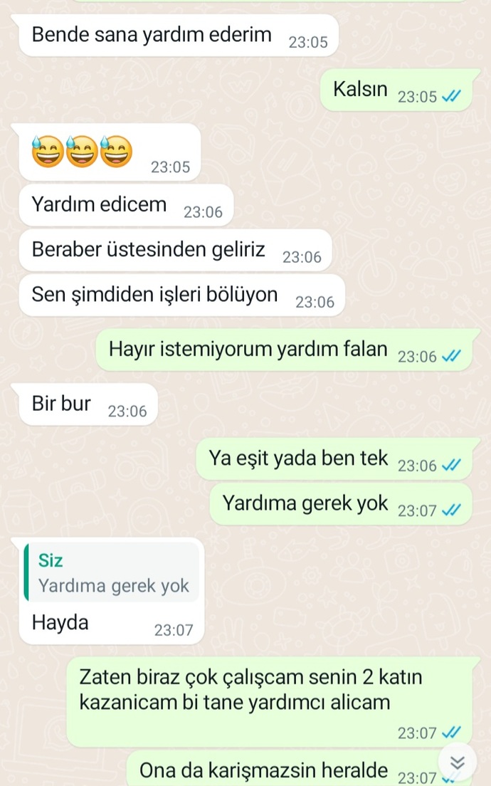 İkimiz de veteriner hekimiz. Evlenince ev işleri sende diyor, eşit olması gerekmez mi?