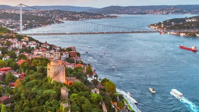 Avrupa'da hiçbir şehrin İstanbul  kadar güzel oldugunu düşünmüyorum haksız mıyım?