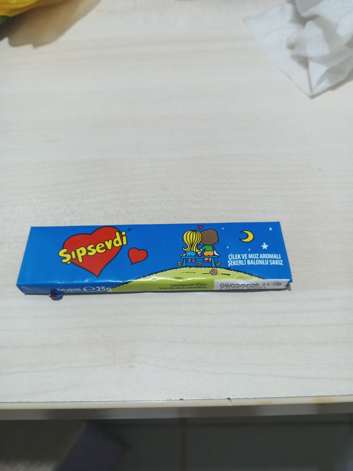 Love is diye baslardı ilk satır ey gidi gençlik çabuk harcadın bizi