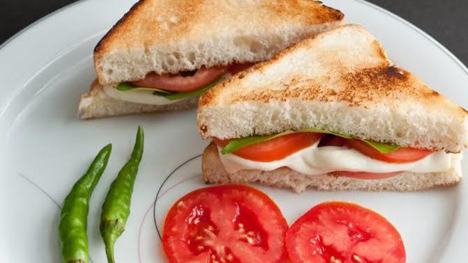 Geceleri ekmek arası yapip yediginiz olur mu?