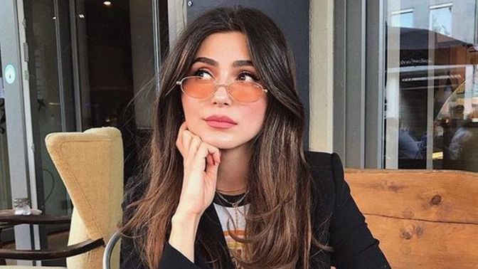 Eski sevgilim sürekli hikayelerimi beğeniyor, ne mesajı vermeye çalışıyor?