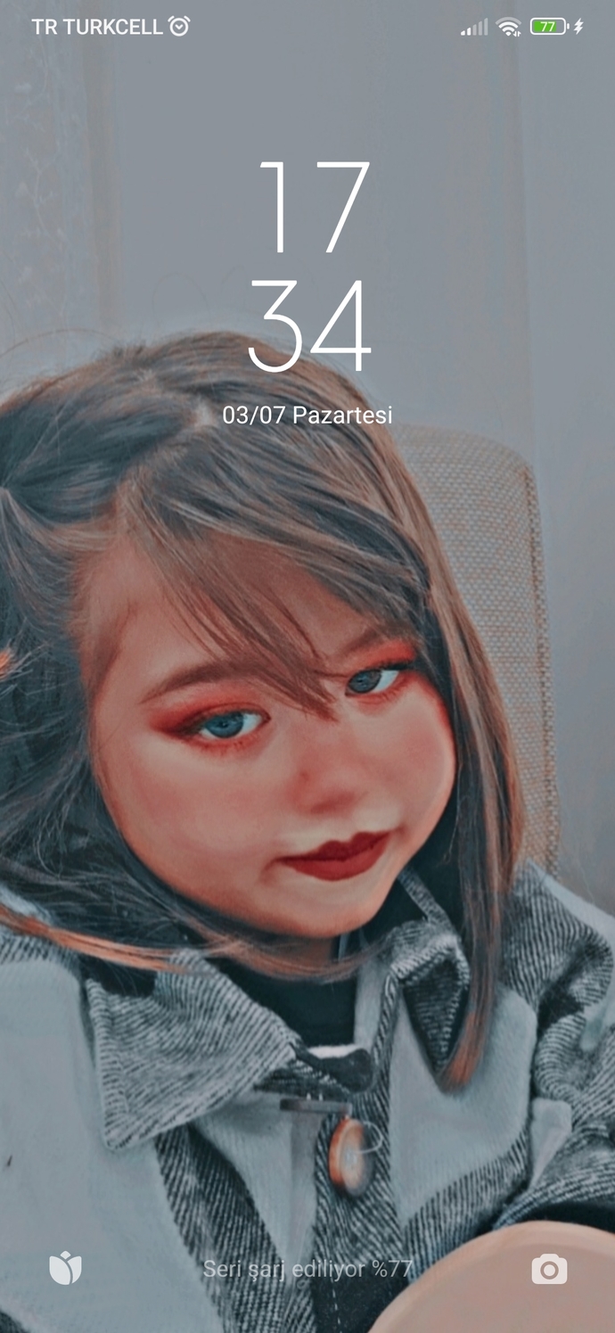 Telefon duvar kağıdınızda ne var?