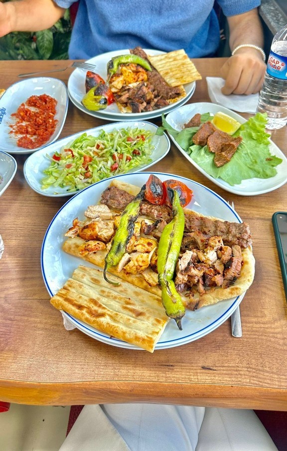 İlk buluşmada getirdiği yere bakın ya sizce bundan olur mu?