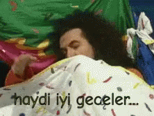 😴