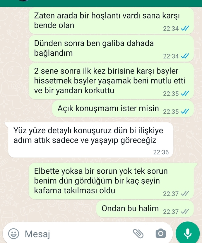 1 aylık flört sonucu 3 günlük sevgiliyiz ve mesajlaşmamız bu şekilde ne yapmam lazım sizce?