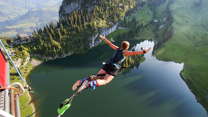 Bungee Jumping mi yoksa Rafting mi yapmak istersin?