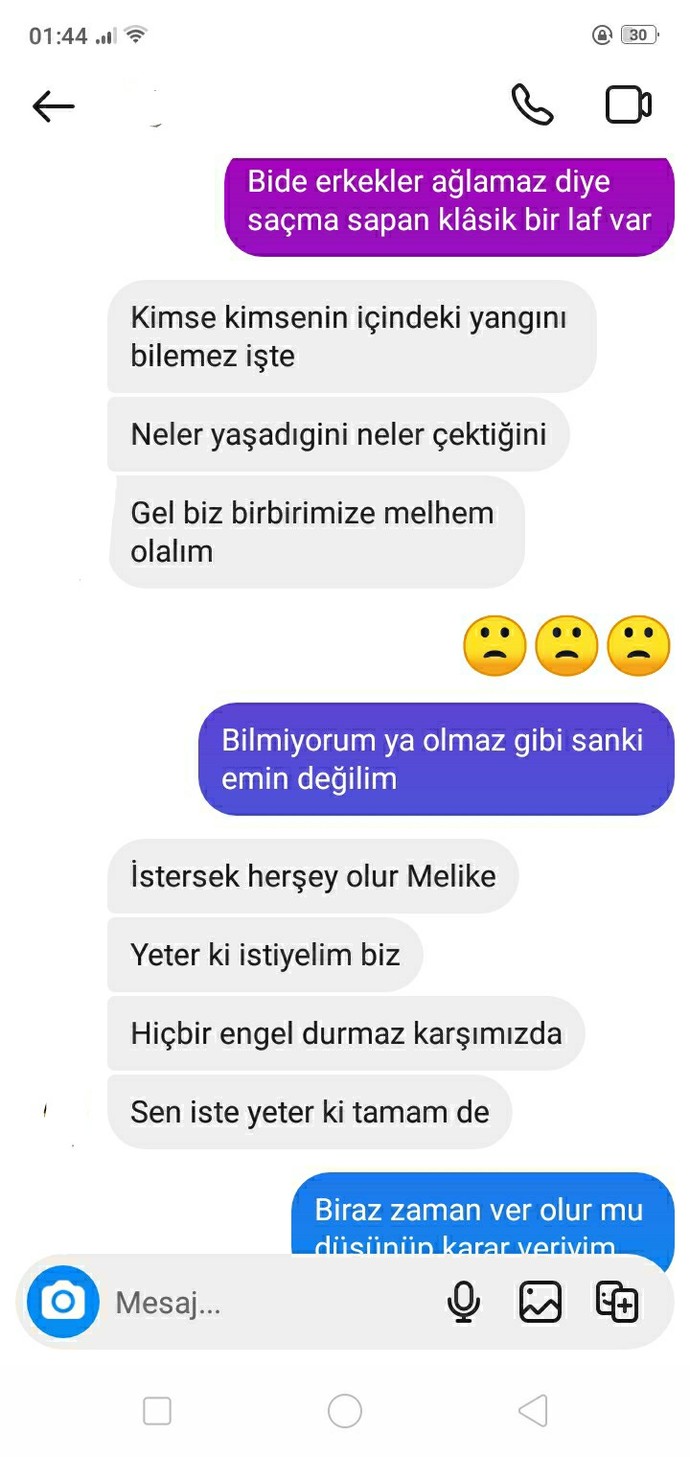 Sizce benimle vakit mi geçiriyor yoksa ciddi mi?
