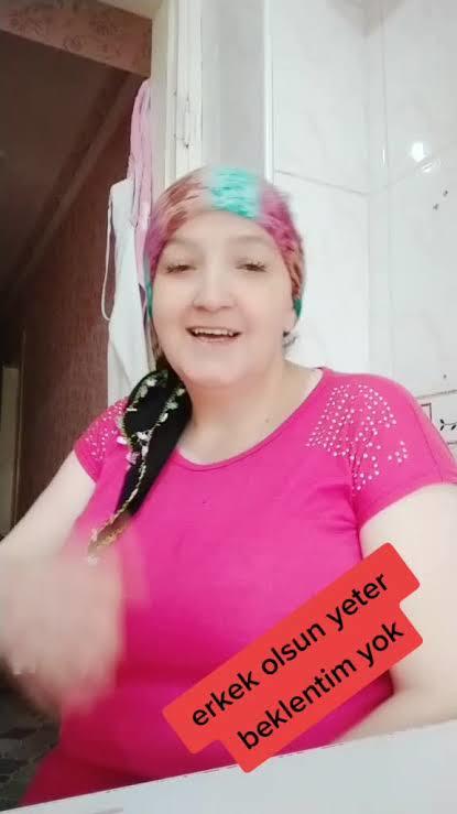 Kadınlar, erkek olsun yeter hepsi aynı nasıl olsa modunda mı? Birisini çok beğense de adım atmıyor?