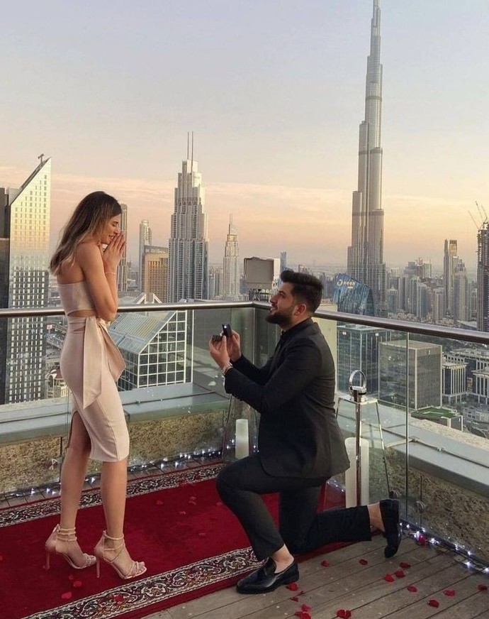 Sevdiğiniz insana nasıl bir evlenme teklifi etmeyi düşünürsünüz?