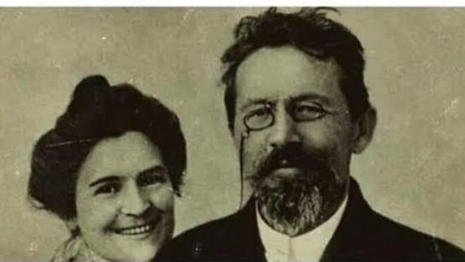Kaç yaşında evenirsen evlen her zaman erken midir? Yoksa belli yaşarda geç kalınmışlık olur mu?