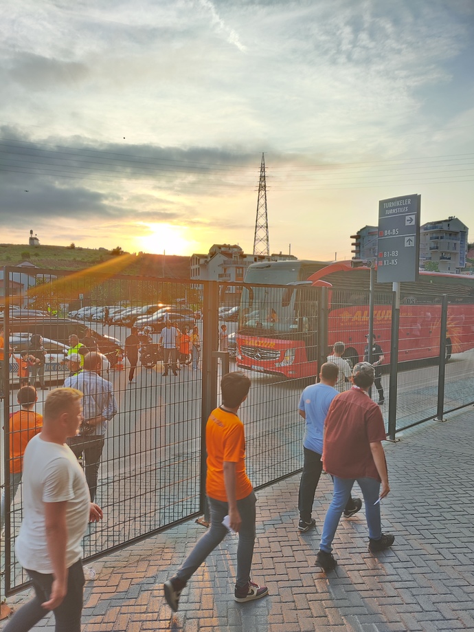 Tuttuğunuz takımın hazırlık maçlarına gider misiniz?