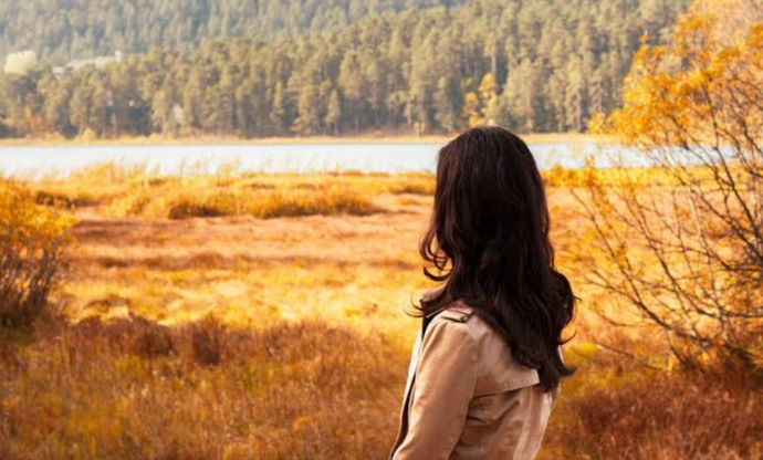 Geçmiş veya gelecek yoktur, sonsuz bir "şimdi" vardır. Mutluluk başarıya, başarı ise zamanı değerlendirmeye bağlıdır. 🍂