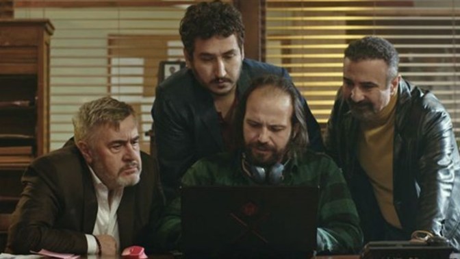 Komedi tarzında önerebileceğiniz güzel filmler hangileri?